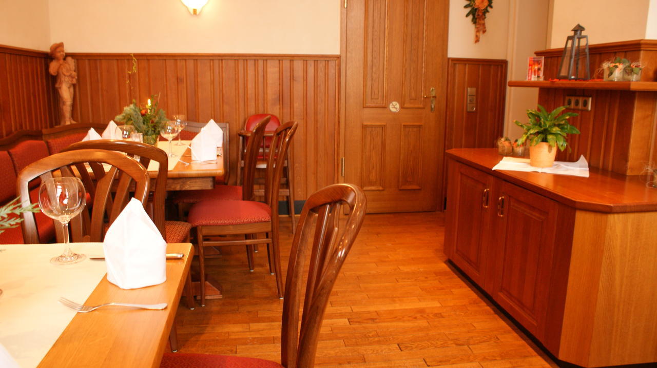 Landhotel Loenskrug Hellental Екстер'єр фото