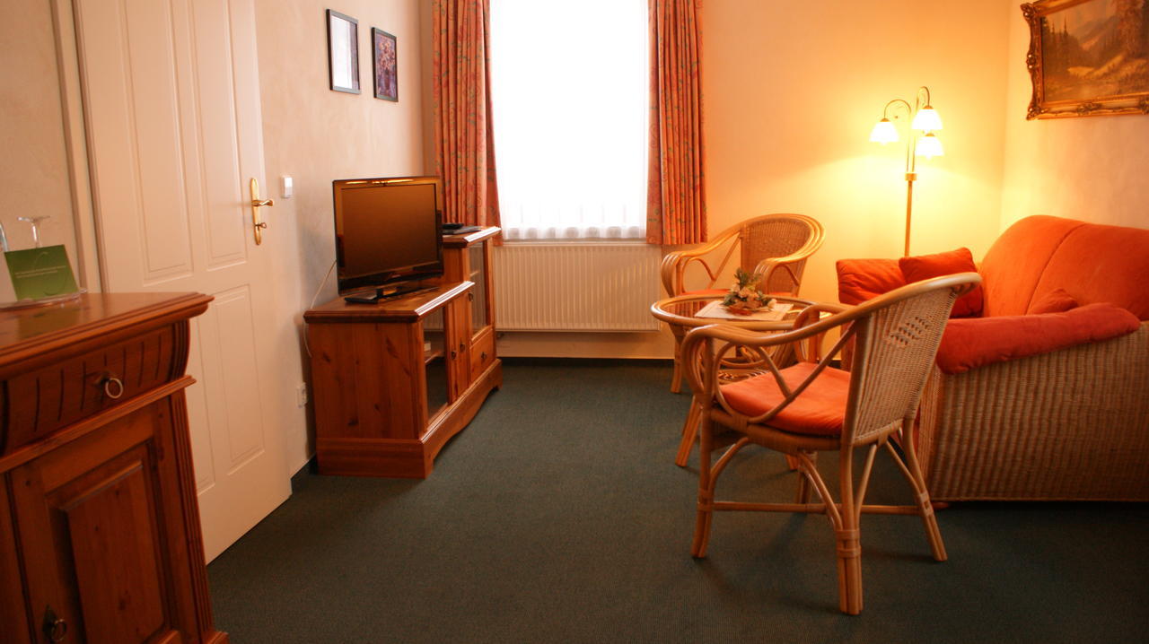 Landhotel Loenskrug Hellental Номер фото